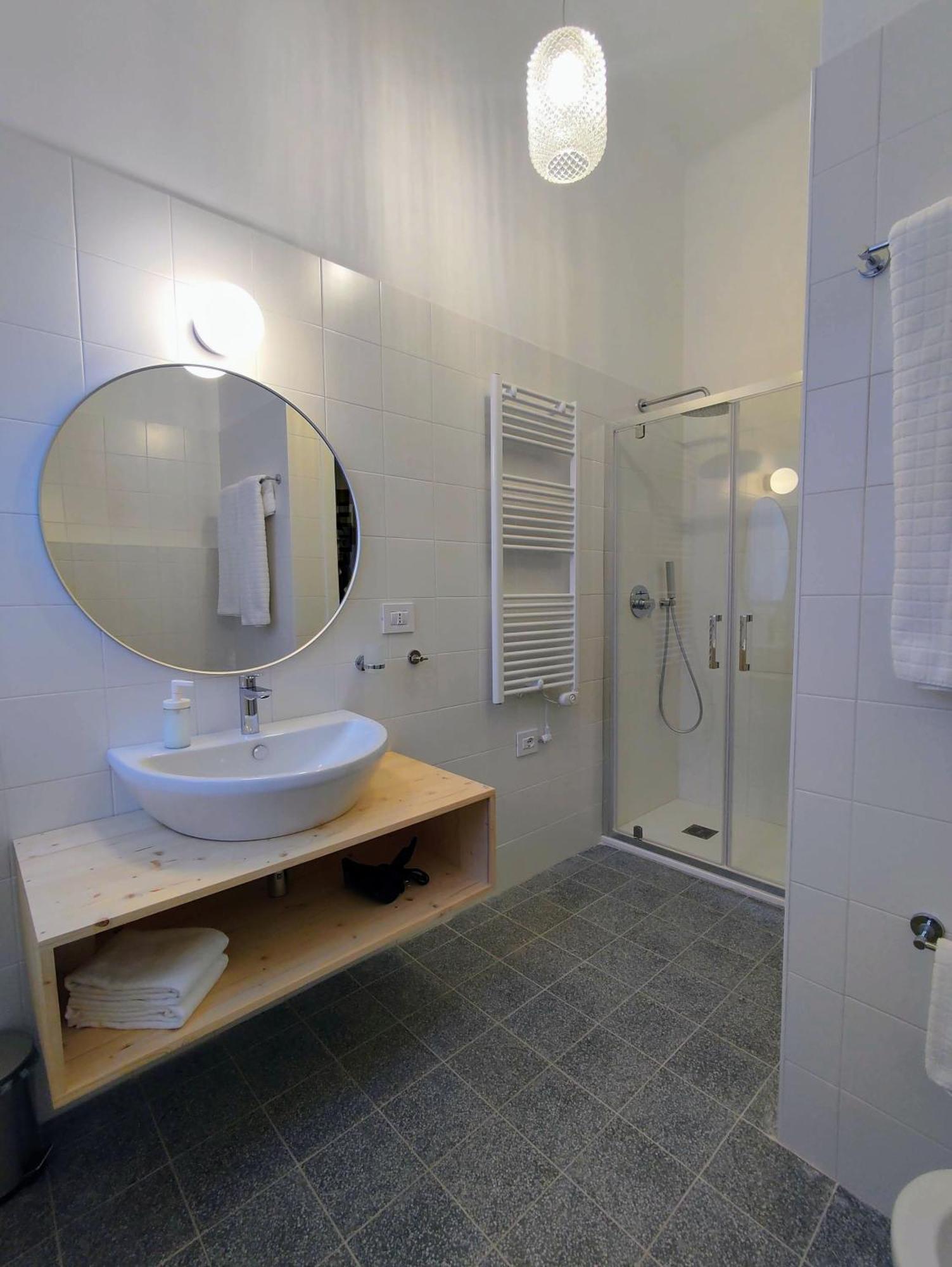 Lostabile Guesthouse & Coworking バーリ エクステリア 写真