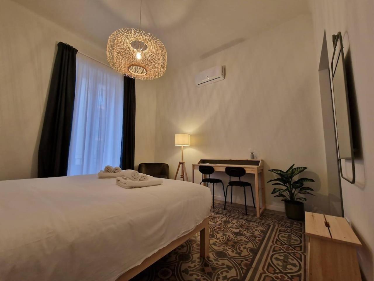 Lostabile Guesthouse & Coworking バーリ エクステリア 写真