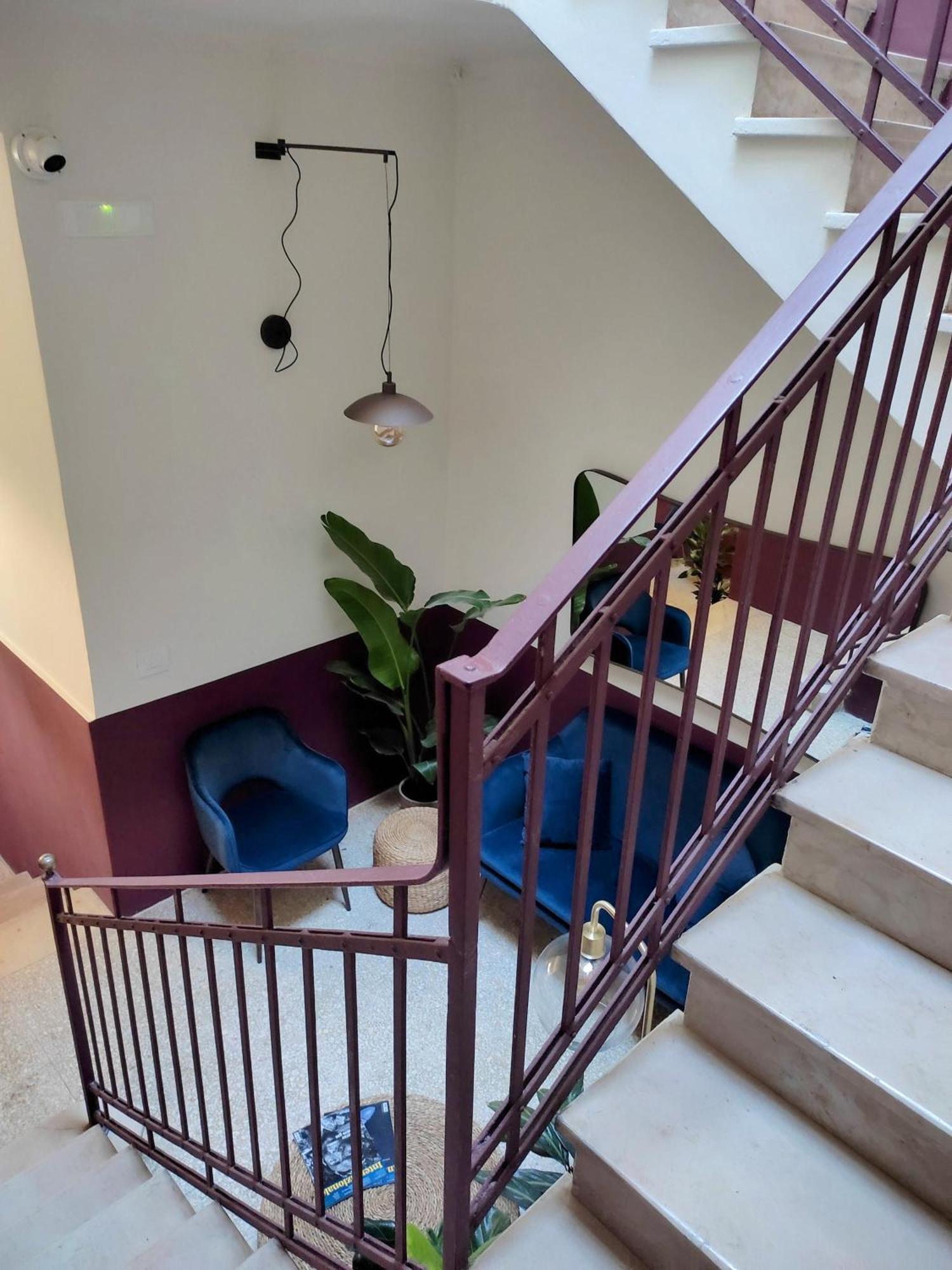 Lostabile Guesthouse & Coworking バーリ エクステリア 写真